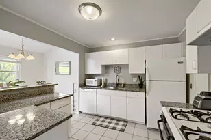 41 Ashburn Ct, Schaumburg, IL 60193 - Photo 8