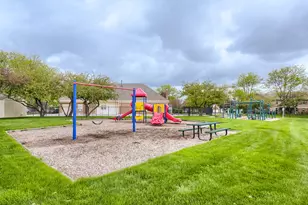 41 Ashburn Ct, Schaumburg, IL 60193 - Photo 20