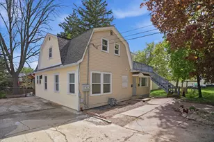 612 Oak St, Woodstock, IL 60098 - Photo 36