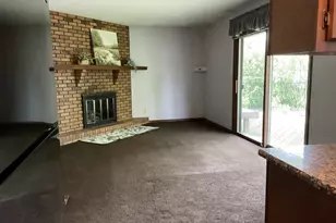 4586 Comet Dr, Machesney Park, IL 61115 - Photo 8