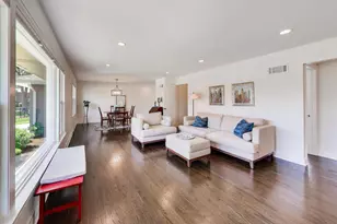 223 E Adams St, Elmhurst, IL 60126 - Photo 2