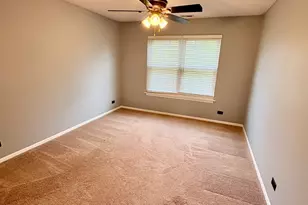 319 Deer Glen Way, Bloomingdale, IL 60108 - Photo 14