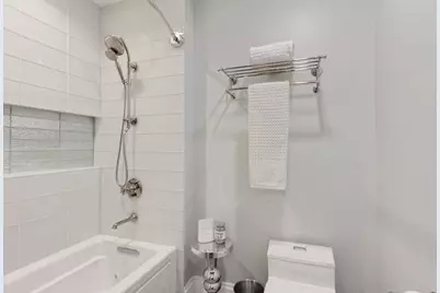 205 W Cook Avenue, Libertyville, IL 60048 - Photo 40