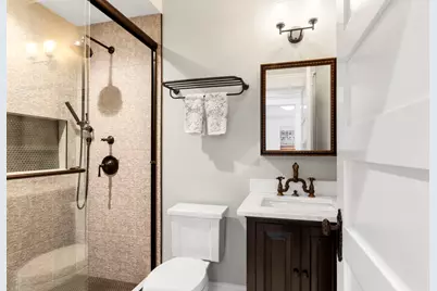 205 W Cook Avenue, Libertyville, IL 60048 - Photo 24