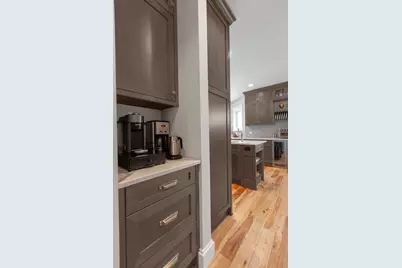 205 W Cook Avenue, Libertyville, IL 60048 - Photo 22
