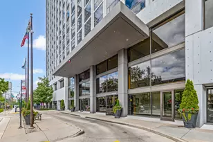 4343 N Clarendon Ave, Chicago, IL 60613 - Photo 2
