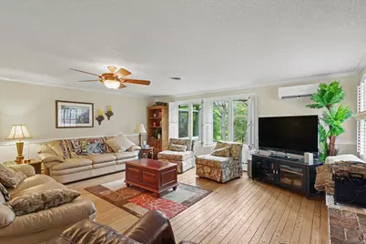 401 Turkey Farm Road, Mahomet, IL 61853 - Photo 8
