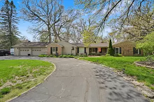 401 Turkey Farm Rd, Mahomet, IL 61853 - Photo 2