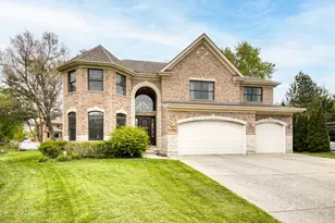 731 S Michigan Ct, Palatine, IL 60067 - Photo 1