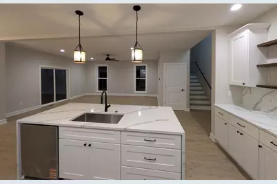 675 S Regulators Street, Rochelle, IL 61068 - Photo 10