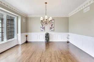 1N644 Woodhall Ct, Winfield, IL 60190 - Photo 10