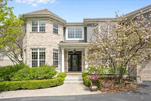 3390 Whirlaway Dr, Northbrook, IL 60062 - Photo 2