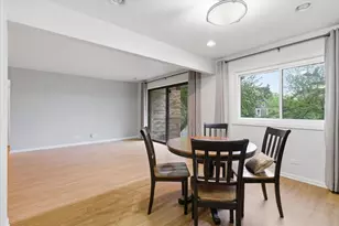 100 S Vail Ave, Arlington Heights, IL 60005 - Photo 6