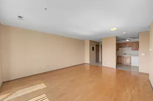 57 E Hattendorf Ave, Roselle, IL 60172 - Photo 6