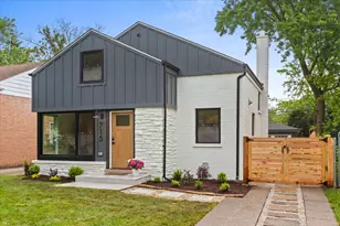 715 Long Rd, Glenview, IL 60025 - Photo 1