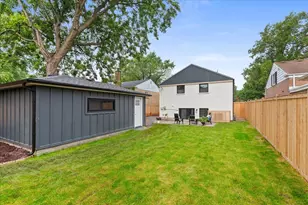 715 Long Rd, Glenview, IL 60025 - Photo 16