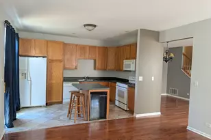 477 Peregrine Pkwy, Bartlett, IL 60103 - Photo 10