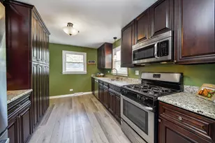 432 S Knollwood Dr, Wheaton, IL 60187 - Photo 6