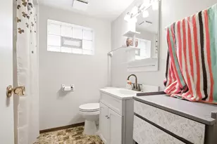 5221 N Marmora Ave, Chicago, IL 60630 - Photo 12