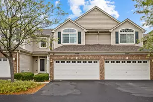 10009 Cummings St, Huntley, IL 60142 - Photo 2