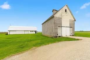 303 2900E County Rd, Rutland, IL 61358 - Photo 38