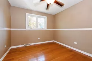 3008 W 110th Pl, Chicago, IL 60655 - Photo 10