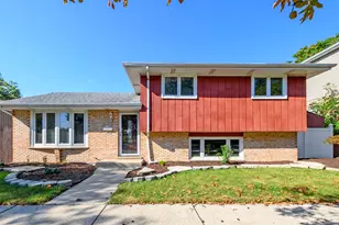 3008 W 110th Pl, Chicago, IL 60655 - Photo 2