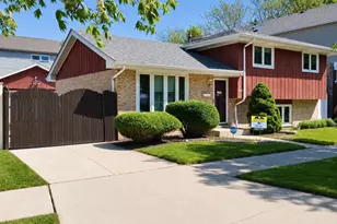 3008 W 110th Pl, Chicago, IL 60655 - Photo 1