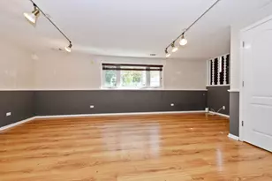 3008 W 110th Pl, Chicago, IL 60655 - Photo 6