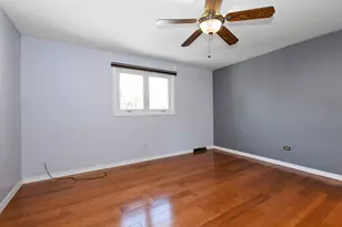 3008 W 110th Pl, Chicago, IL 60655 - Photo 12