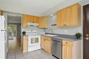 5513 Chateau Dr, Rolling Meadows, IL 60008 - Photo 6