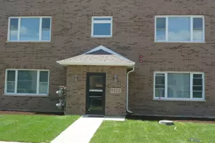 9522 S 53rd Ave, Oak Lawn, IL 60453 - Photo 2