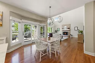 1262 Midwest Ln, Wheaton, IL 60189 - Photo 8
