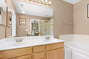 386 Jamestown Ct, Aurora, IL 60502 - Photo 12
