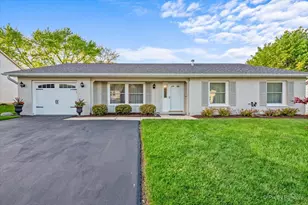 666 Surryse Rd, Lake Zurich, IL 60047 - Photo 26