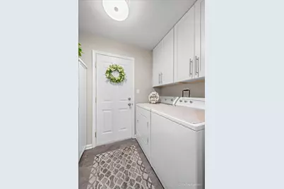 666 Surryse Road, Lake Zurich, IL 60047 - Photo 16