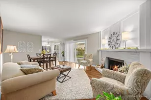 666 Surryse Rd, Lake Zurich, IL 60047 - Photo 10