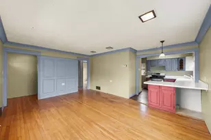 261 Melrose Ave, Elmhurst, IL 60126 - Photo 6