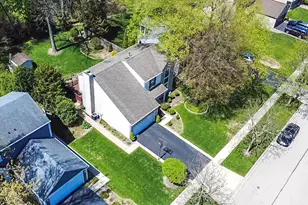 1320 Yellowstone Pkwy, Algonquin, IL 60102 - Photo 30