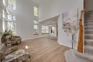 2944 Oak Ct, Schaumburg, IL 60193 - Photo 2