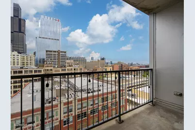 700 W Van Buren Street #1401, Chicago, IL 60607 - Photo 2