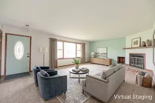 9509 Ballard Rd, Crystal Lake, IL 60014 - Photo 2