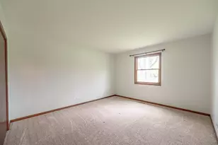 9509 Ballard Rd, Crystal Lake, IL 60014 - Photo 8