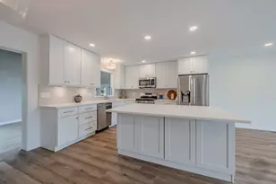 24340 Davids Ct, Naperville, IL 60564 - Photo 14