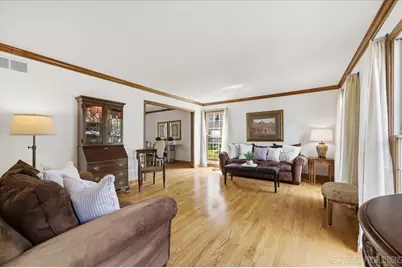 221 Wakefield Lane, Geneva, IL 60134 - Photo 4