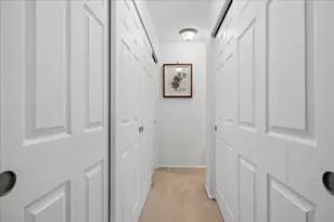 3350 N Carriageway Dr, Arlington Heights, IL 60004 - Photo 12