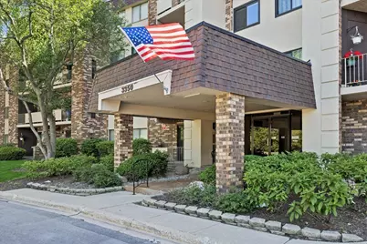 3350 N Carriageway Drive #303, Arlington Heights, IL 60004 - Photo 2