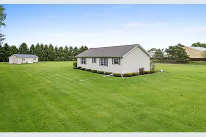 460 E Railroad Avenue, Leland, IL 60531 - Photo 26