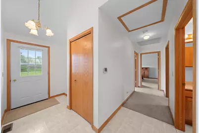 460 E Railroad Avenue, Leland, IL 60531 - Photo 4