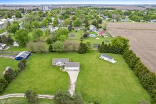 460 E Railroad Ave, Leland, IL 60531 - Photo 28